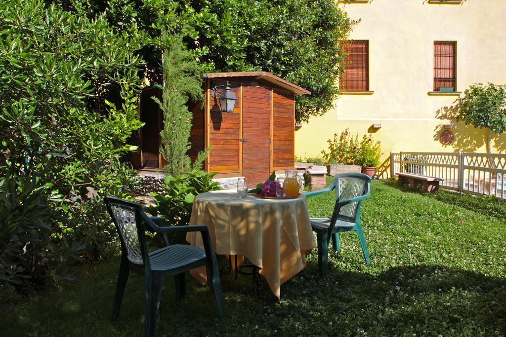 Hotel San Filis San Felice del Benaco Bagian luar foto