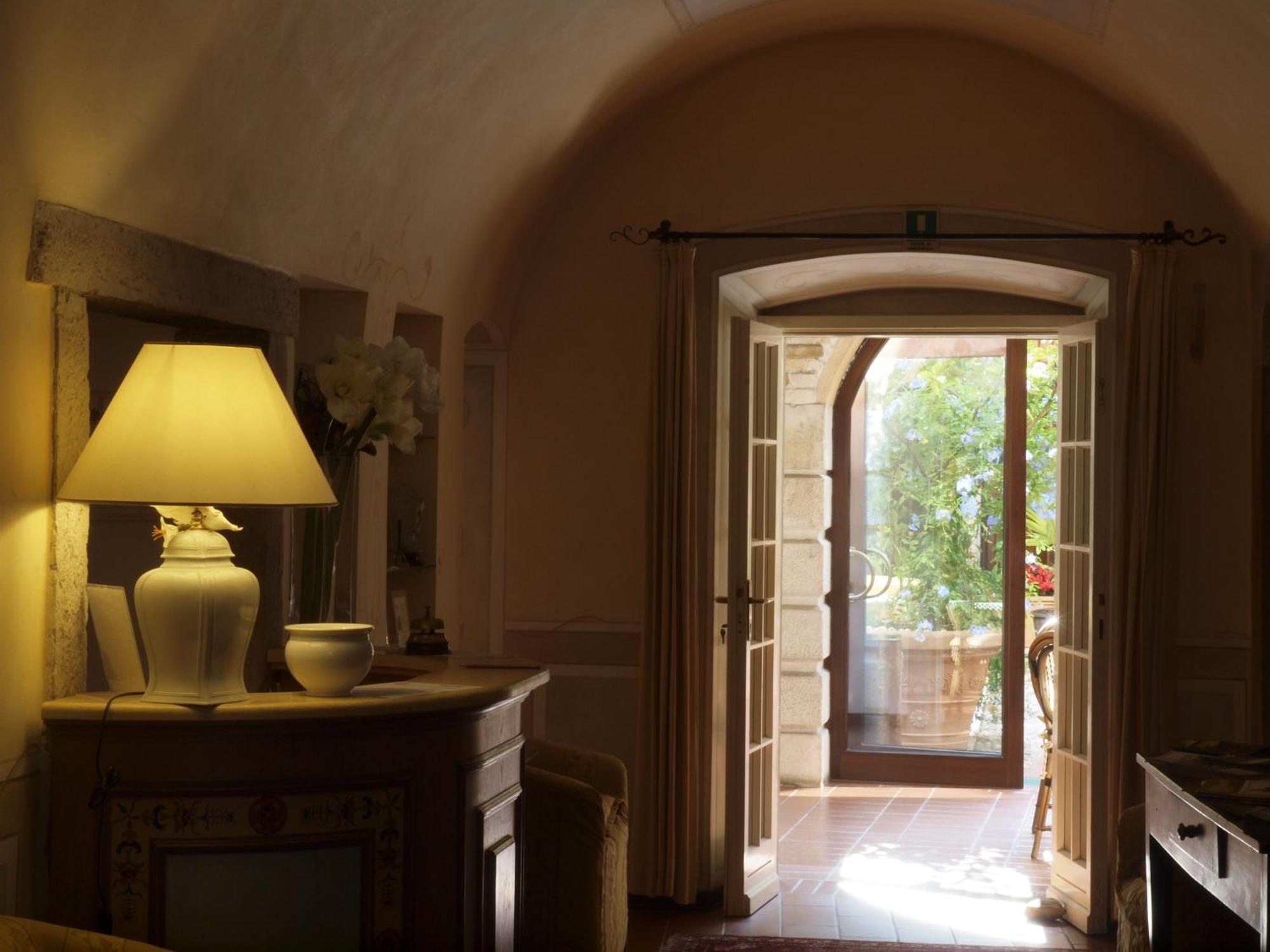 Hotel San Filis San Felice del Benaco Bagian luar foto