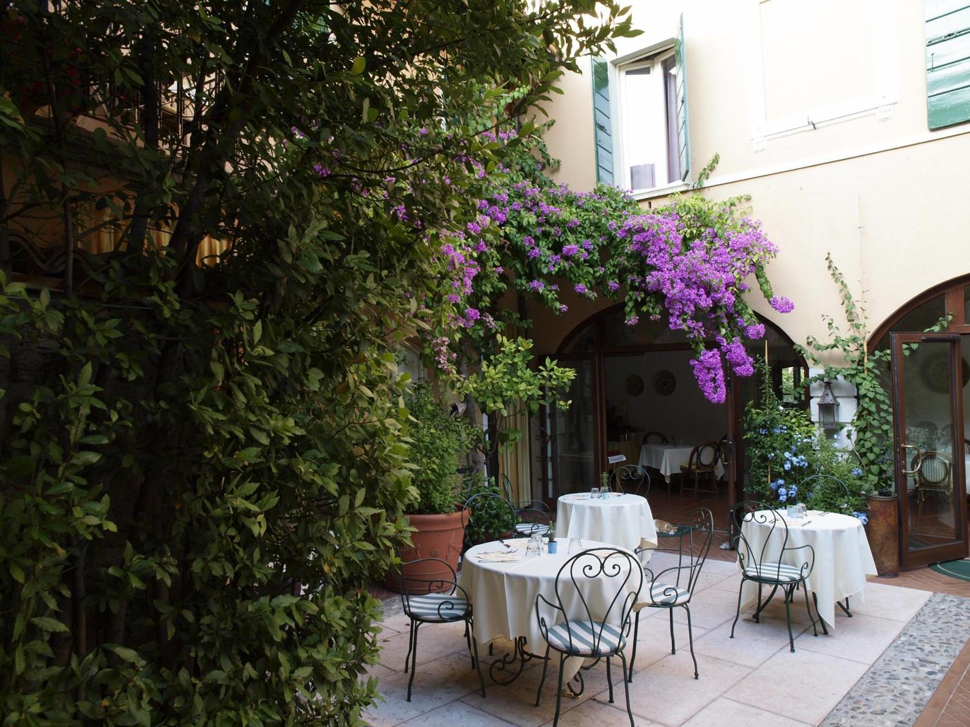 Hotel San Filis San Felice del Benaco Bagian luar foto
