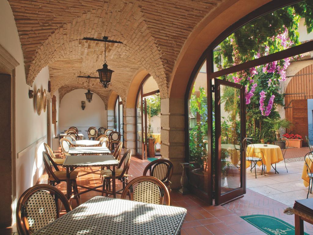 Hotel San Filis San Felice del Benaco Bagian luar foto